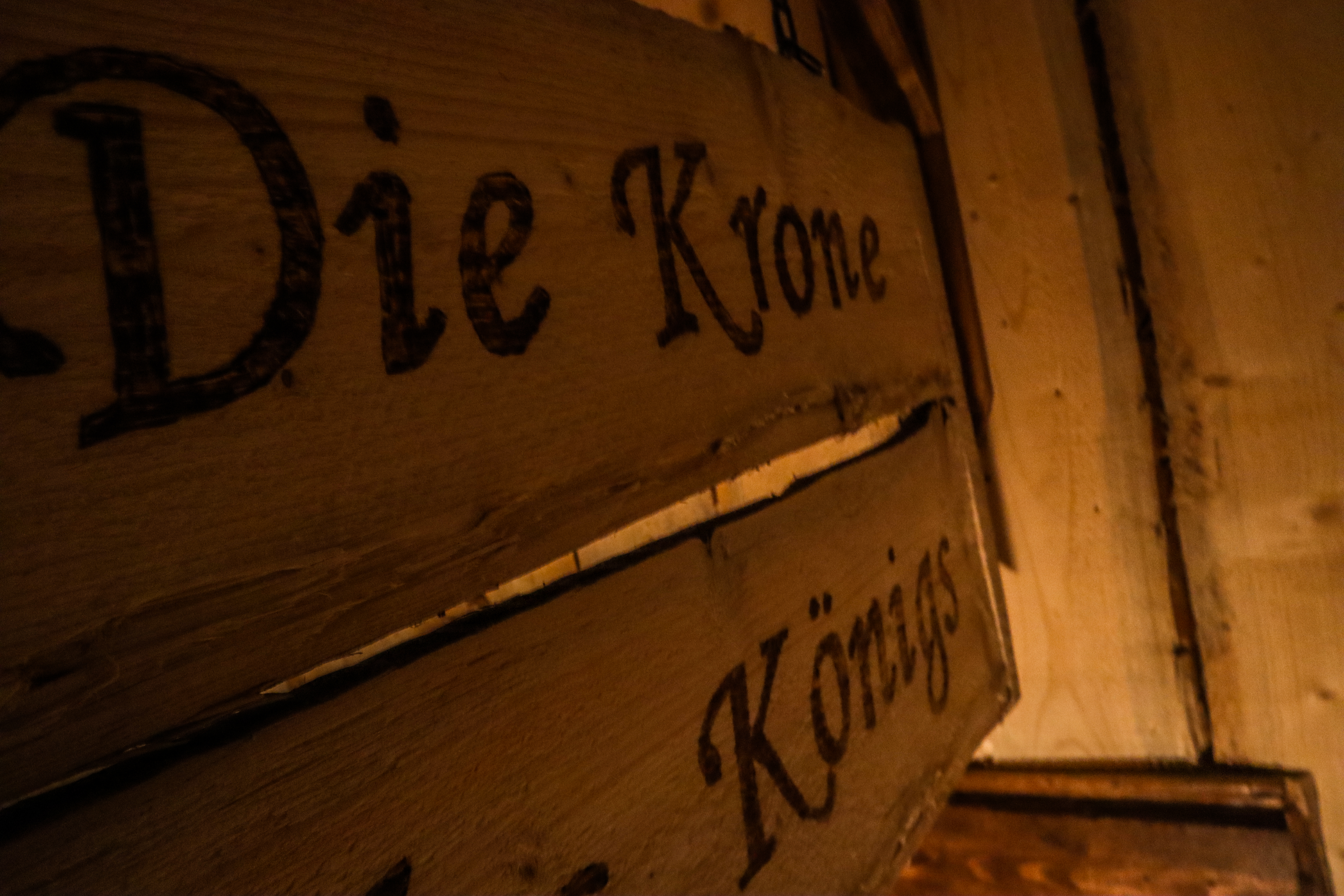 Krone des Königs – Eingang in die Wachstube